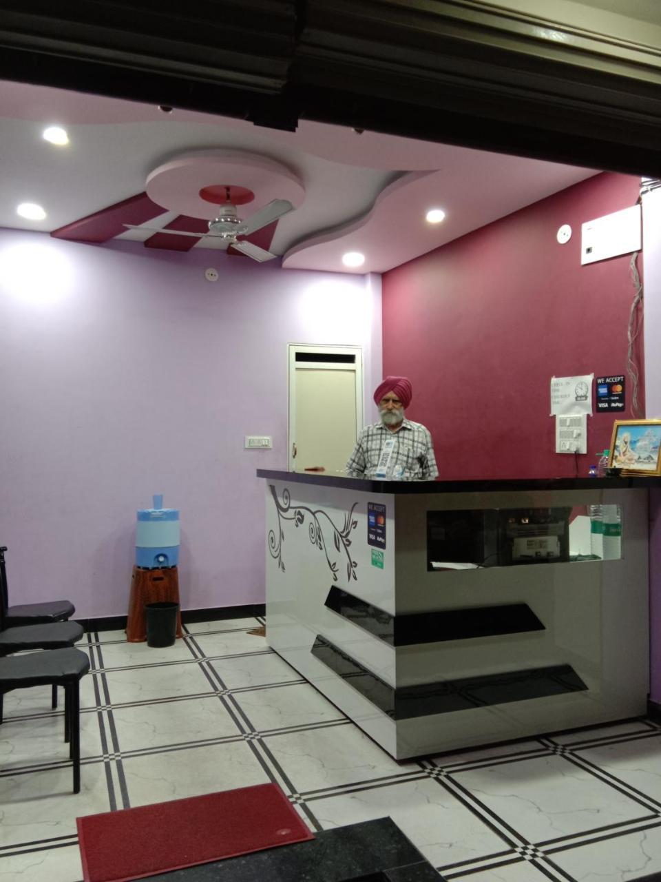 Shanti Guest House Ujjain Exterior foto